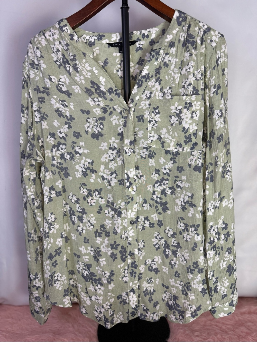 Zac & Rachel - Light Green Floral Button-Front Women's Blouse - Size L